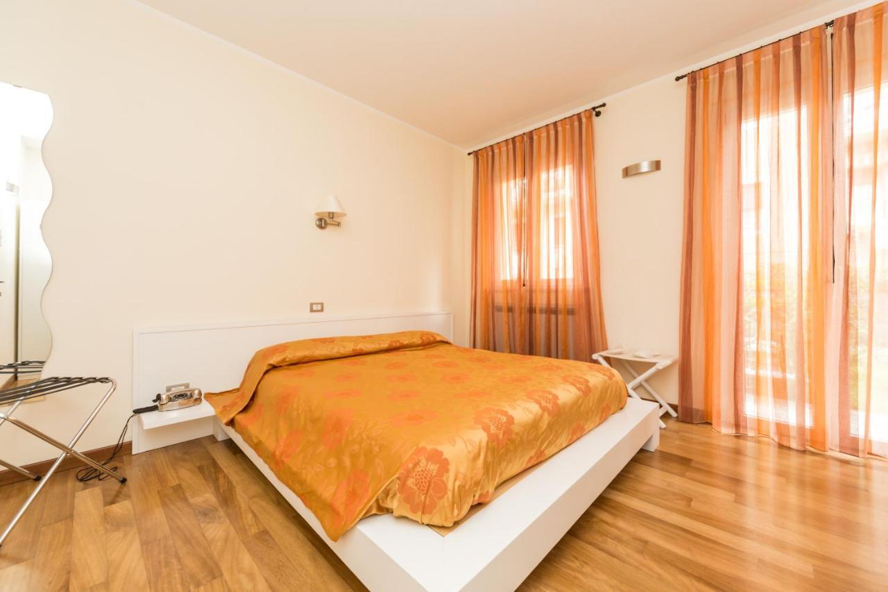 Oasi Hotel Levanto Szoba fotó